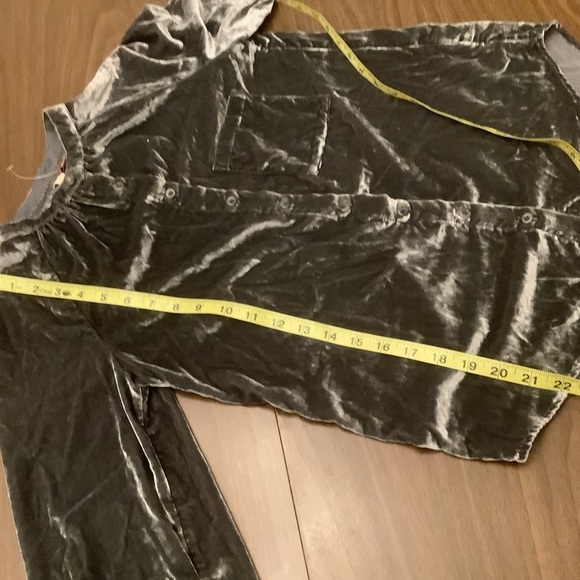 Pilcro Anthropologie Velvet Button Front Blouse – Blue Gray – Women’s XS – NWOT - Picture 9 of 9